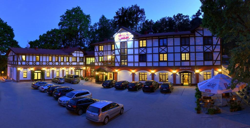 Hotel Camelot Szczawno-Zdroj Bagian luar foto