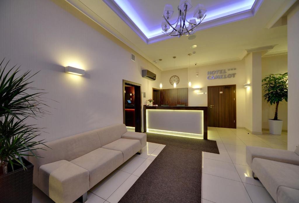 Hotel Camelot Szczawno-Zdroj Bagian luar foto